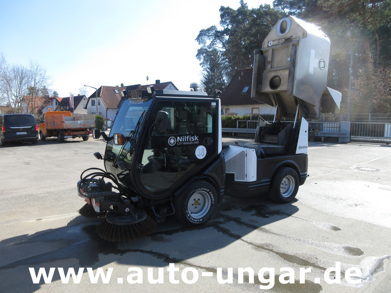 NILFISK CR3500 CityRanger Schmidt Flexigo Multigo 4x4 Kehrmaschine Geräteträger - Підмітально-прибиральна машина: фото 2 NILFISK CR3500 CityRanger Schmidt Flexigo Multigo 4x4 Kehrmaschine Geräteträger - Підмітально-прибиральна машина: фото 2