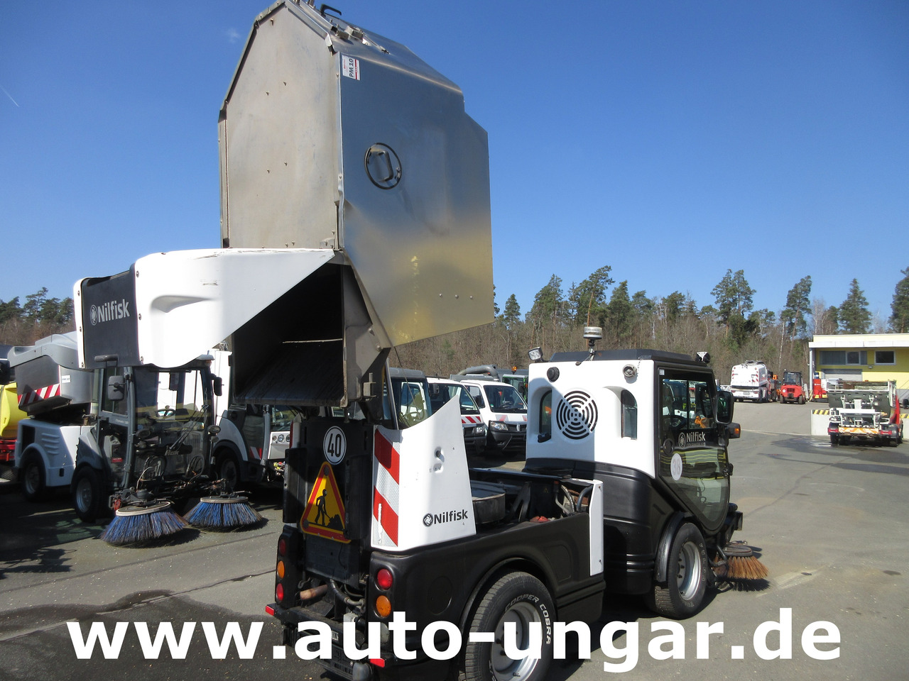 NILFISK CR3500 CityRanger Schmidt Flexigo Multigo 4x4 Kehrmaschine Geräteträger - Підмітально-прибиральна машина: фото 4 NILFISK CR3500 CityRanger Schmidt Flexigo Multigo 4x4 Kehrmaschine Geräteträger - Підмітально-прибиральна машина: фото 4