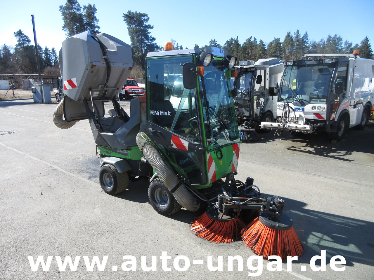 Підмітально-прибиральна машина NILFISK Park Ranger 2150 Egholm Geräteträger mit Kehraufbau Baujahr 2018 Perkins: фото 21