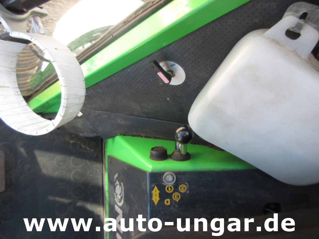 Підмітально-прибиральна машина NILFISK Park Ranger 2150 Egholm Geräteträger mit Kehraufbau Baujahr 2018 Perkins: фото 16