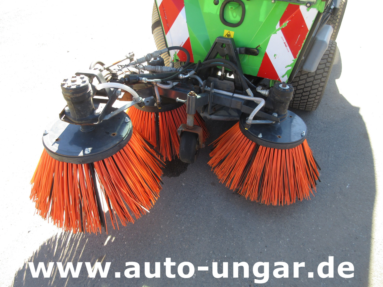 Підмітально-прибиральна машина NILFISK Park Ranger 2150 Egholm Geräteträger mit Kehraufbau Baujahr 2018 Perkins: фото 8