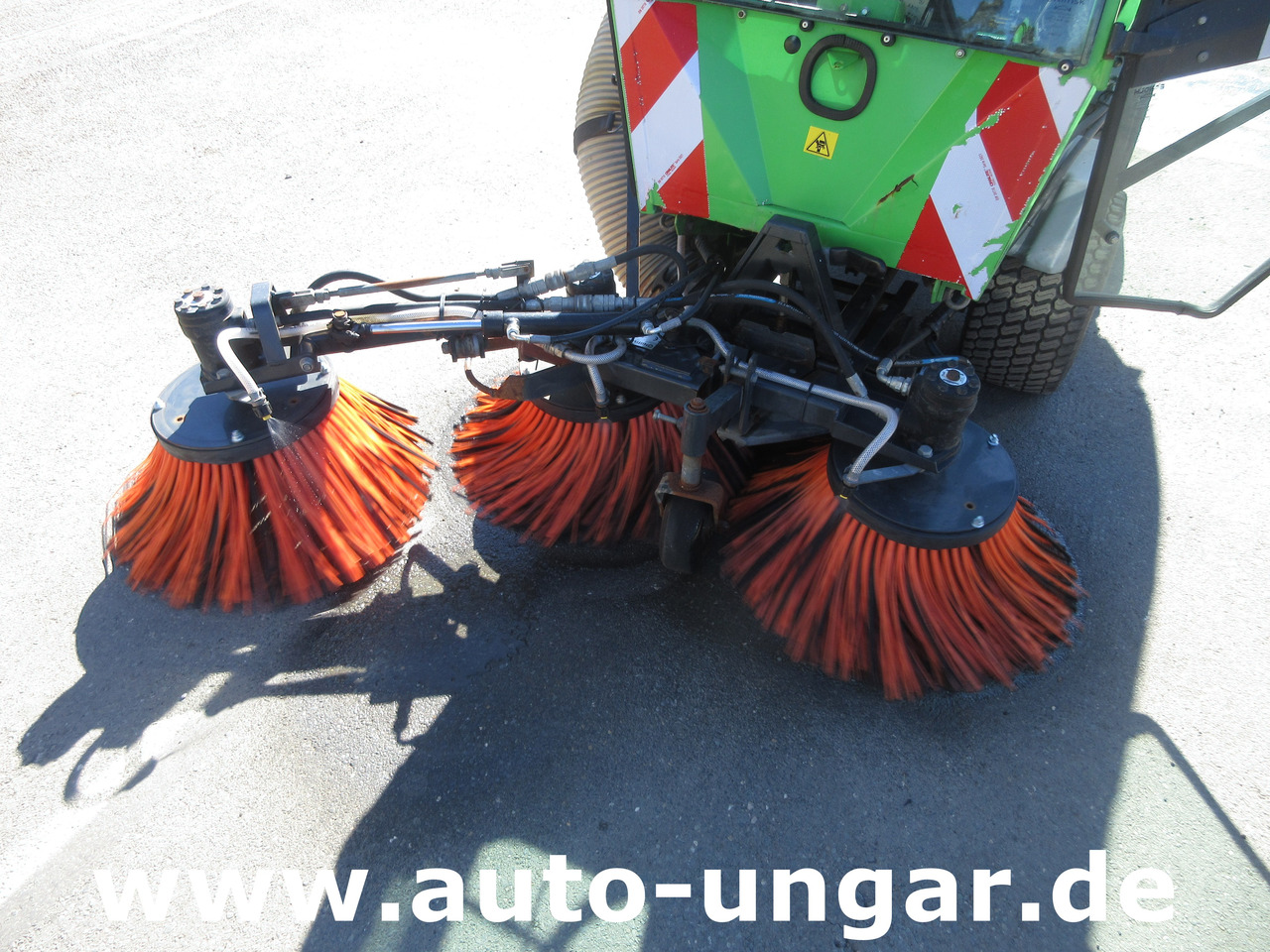 Підмітально-прибиральна машина NILFISK Park Ranger 2150 Egholm Geräteträger mit Kehraufbau Baujahr 2018 Perkins: фото 22