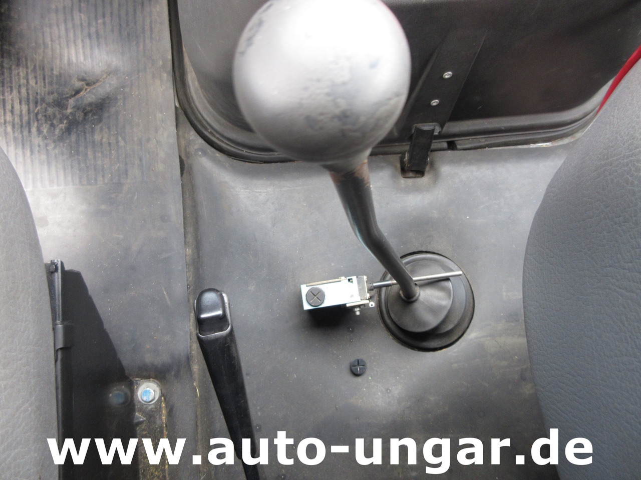 Вантажівка цистерна Для транспортування палива Renault B110 Titan Aviation AVGas Refueller Jet Tanker 2000l Aviteilleur GSE: фото 19