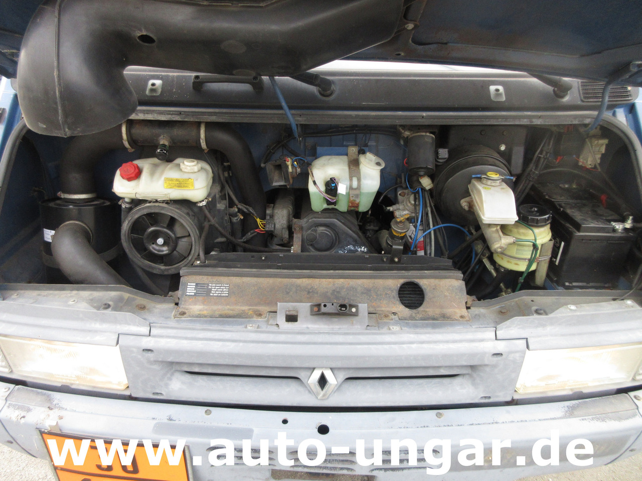 Вантажівка цистерна Для транспортування палива Renault B110 Titan Aviation AVGas Refueller Jet Tanker 2000l Aviteilleur GSE: фото 16