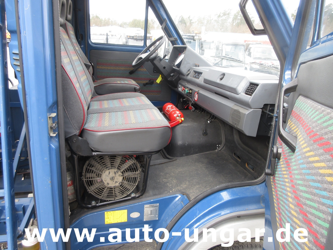 Вантажівка цистерна Для транспортування палива Renault B110 Titan Aviation AVGas Refueller Jet Tanker 2000l Aviteilleur GSE: фото 24