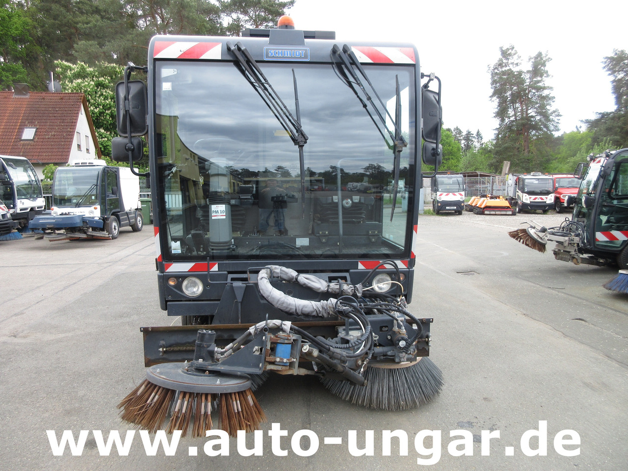 Schmidt Cleango 500 CS556 Euro 6 mit Wildkrautbesen Kehrmaschine aus 1. Hand - Підмітально-прибиральна машина: фото 2 Schmidt Cleango 500 CS556 Euro 6 mit Wildkrautbesen Kehrmaschine aus 1. Hand - Підмітально-прибиральна машина: фото 2