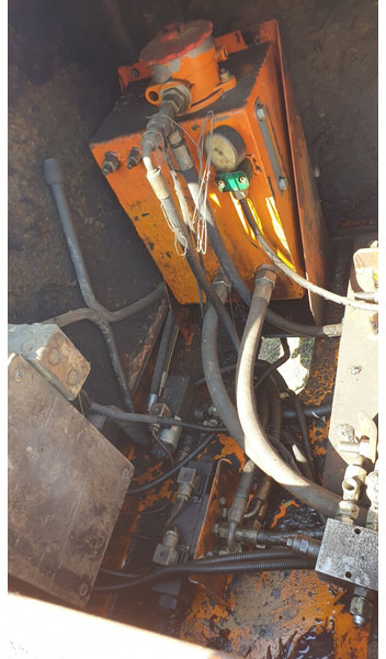 Strassmayr Patchmatic STP 1008 (incomplete! nicht/nie-komplet - Асфальтоукладальна машина: фото 4 Strassmayr Patchmatic STP 1008 (incomplete! nicht/nie-komplet - Асфальтоукладальна машина: фото 4