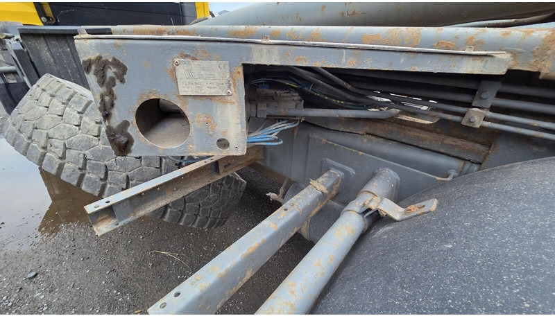 Tatra 815 - Гаковий мультиліфт вантажівка: фото 5 Tatra 815 - Гаковий мультиліфт вантажівка: фото 5