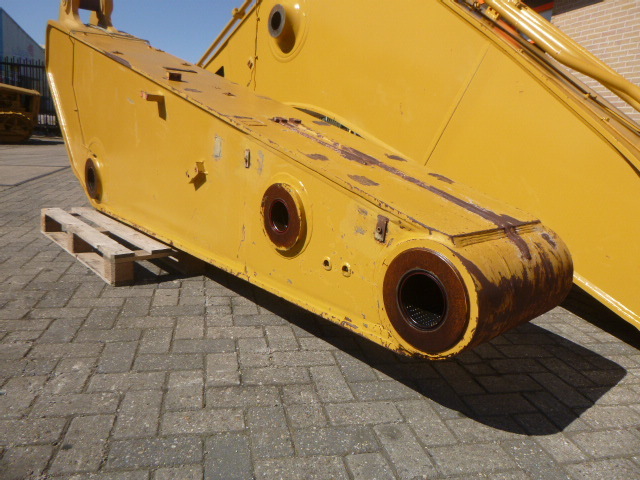 CATERPILLAR 365 CL - Стріла в категорії Гусеничні екскаватори: фото 4 CATERPILLAR 365 CL - Стріла в категорії Гусеничні екскаватори: фото 4