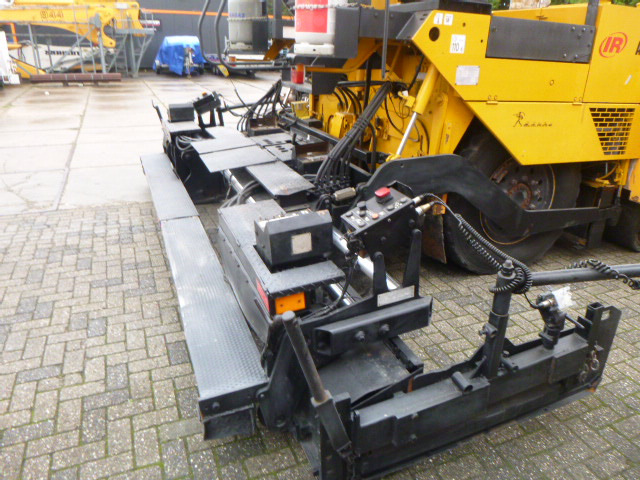 Асфальтоукладач INGERSOLL RAND ABG TITAN 473: фото 27