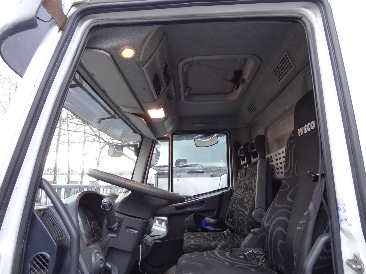 Iveco EuroCargo 120E25 Fassi F38 - Вантажівка з маніпулятором, Бортова вантажівка/ Платформа: фото 3 Iveco EuroCargo 120E25 Fassi F38 - Вантажівка з маніпулятором, Бортова вантажівка/ Платформа: фото 3