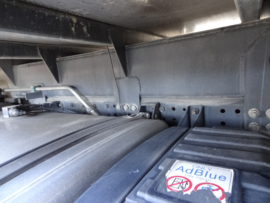 Iveco Stralis 420 6X2 Montagekran Fassi F335 28Meter - Бортова вантажівка/ Платформа, Вантажівка з маніпулятором: фото 2 Iveco Stralis 420 6X2 Montagekran Fassi F335 28Meter - Бортова вантажівка/ Платформа, Вантажівка з маніпулятором: фото 2