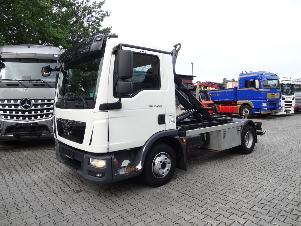 MAN TGL 12.250 Haken - Гаковий мультиліфт вантажівка: фото 1 MAN TGL 12.250 Haken - Гаковий мультиліфт вантажівка: фото 1