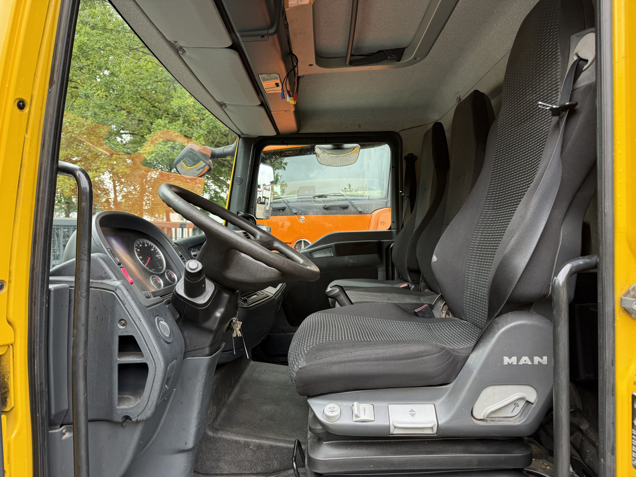 MAN TGL 8.180 BB - Бортова вантажівка/ Платформа: фото 4 MAN TGL 8.180 BB - Бортова вантажівка/ Платформа: фото 4