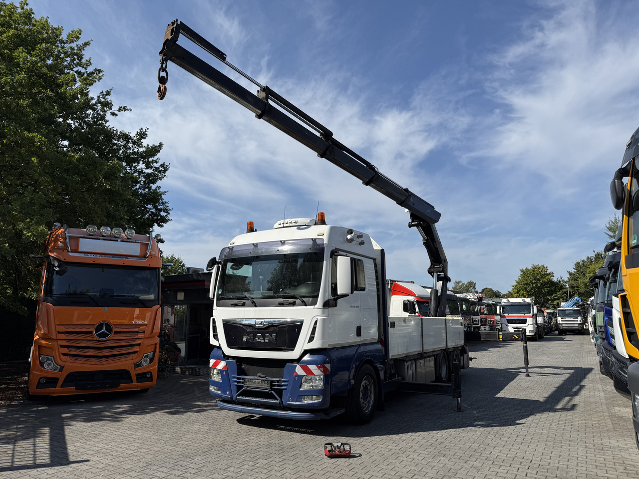 MAN TGX 26.440 6X2 Palfinger PK42502 - Вантажівка з маніпулятором, Бортова вантажівка/ Платформа: фото 1 MAN TGX 26.440 6X2 Palfinger PK42502 - Вантажівка з маніпулятором, Бортова вантажівка/ Платформа: фото 1