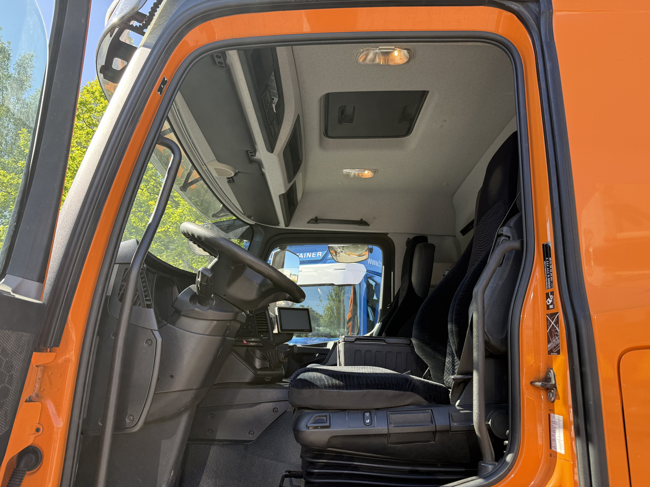 Mercedes-Benz Actros 1827 Kran Palfinger PK 9002 - Тентована вантажівка, Вантажівка з маніпулятором: фото 4 Mercedes-Benz Actros 1827 Kran Palfinger PK 9002 - Тентована вантажівка, Вантажівка з маніпулятором: фото 4