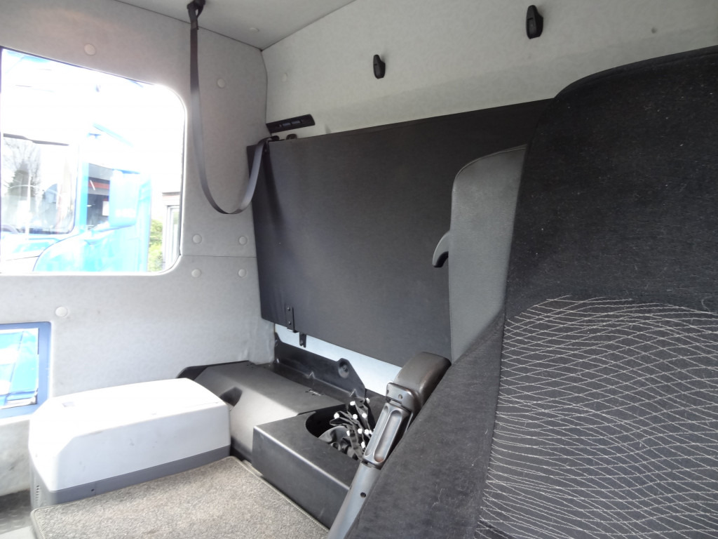 Mercedes-Benz Actros 2533 6X2 HMF 1820 Langmaterial - Бортова вантажівка/ Платформа, Вантажівка з маніпулятором: фото 5 Mercedes-Benz Actros 2533 6X2 HMF 1820 Langmaterial - Бортова вантажівка/ Платформа, Вантажівка з маніпулятором: фото 5