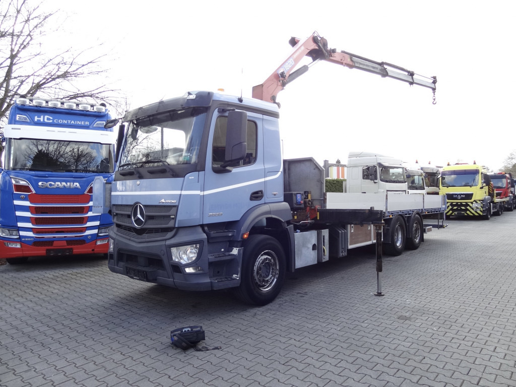 Mercedes-Benz Actros 2533 6X2 HMF 1820 Langmaterial - Бортова вантажівка/ Платформа, Вантажівка з маніпулятором: фото 1 Mercedes-Benz Actros 2533 6X2 HMF 1820 Langmaterial - Бортова вантажівка/ Платформа, Вантажівка з маніпулятором: фото 1