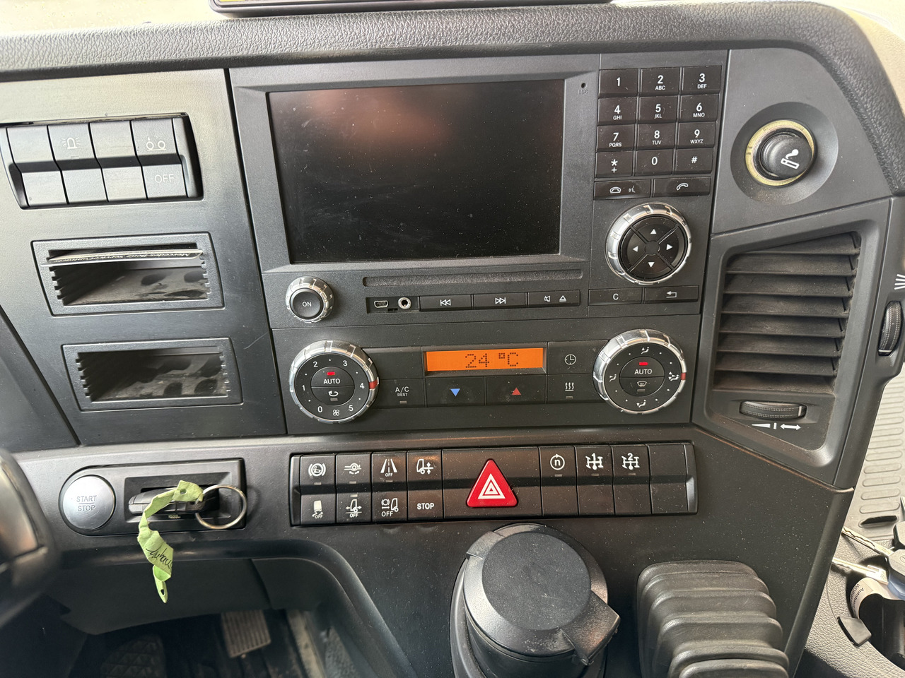 Mercedes-Benz Arocs 2653 6X4 Kran Kesla 2124L - Лісовоз, Вантажівка з маніпулятором: фото 2 Mercedes-Benz Arocs 2653 6X4 Kran Kesla 2124L - Лісовоз, Вантажівка з маніпулятором: фото 2