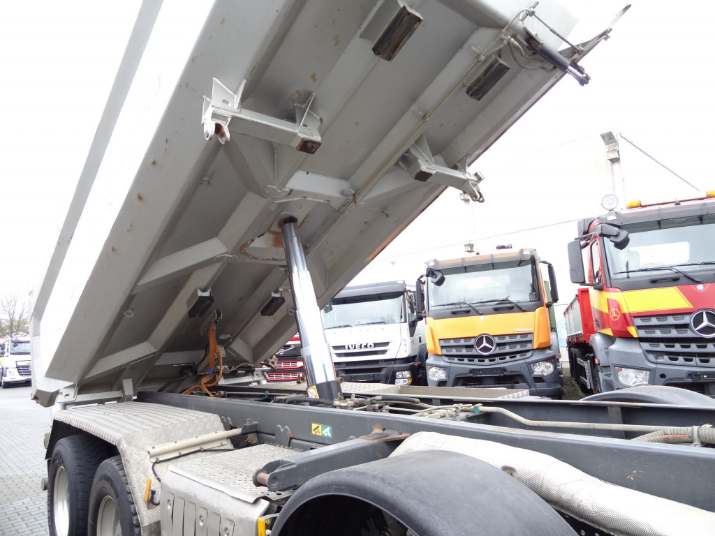Mercedes-Benz Arocs 3245 K 8X4 - Самоскид вантажівка: фото 3 Mercedes-Benz Arocs 3245 K 8X4 - Самоскид вантажівка: фото 3
