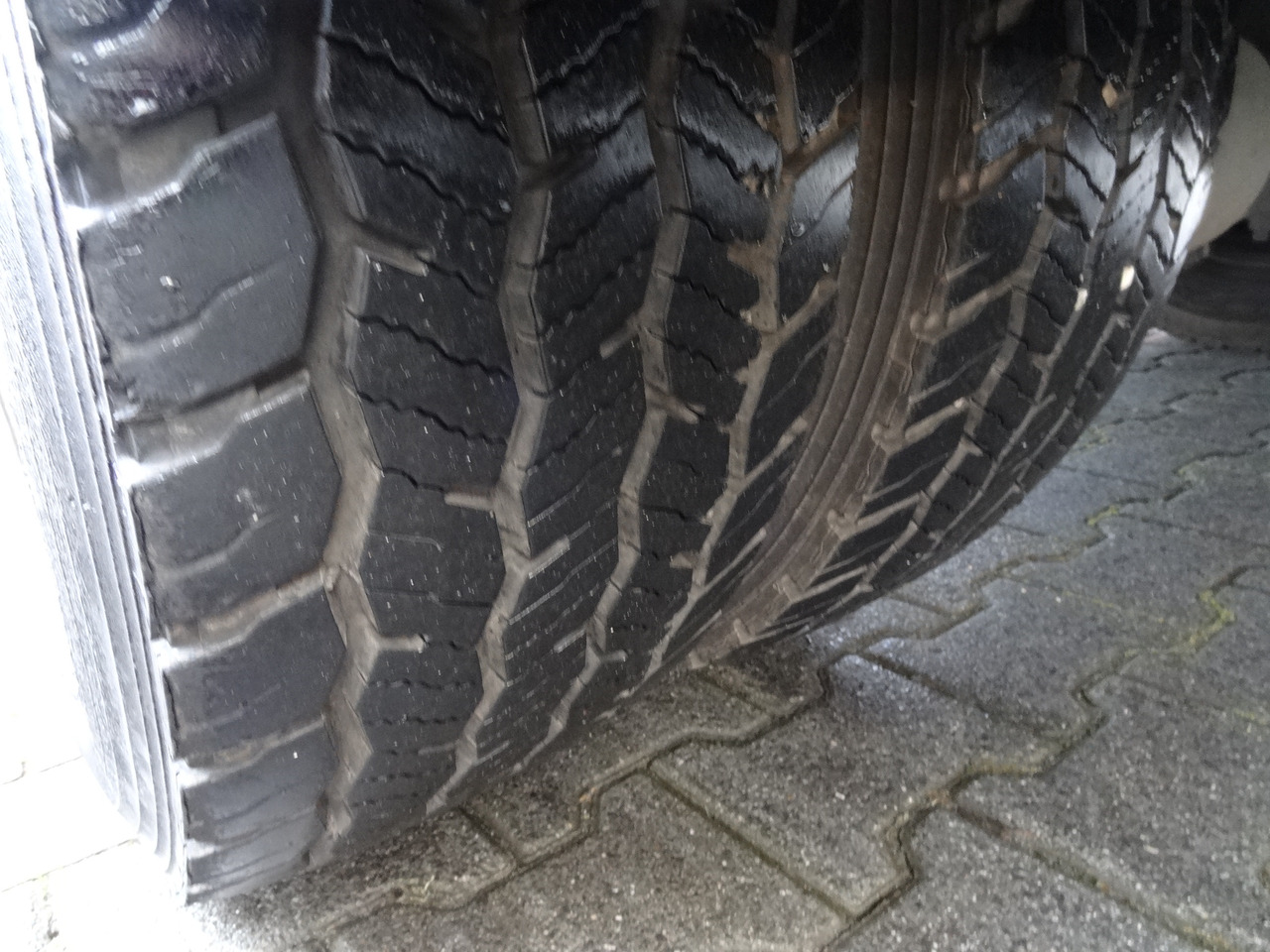 Mercedes-Benz Atego 818 Kran Palfinger 6501 - Вантажівка з маніпулятором, Бортова вантажівка/ Платформа: фото 2 Mercedes-Benz Atego 818 Kran Palfinger 6501 - Вантажівка з маніпулятором, Бортова вантажівка/ Платформа: фото 2