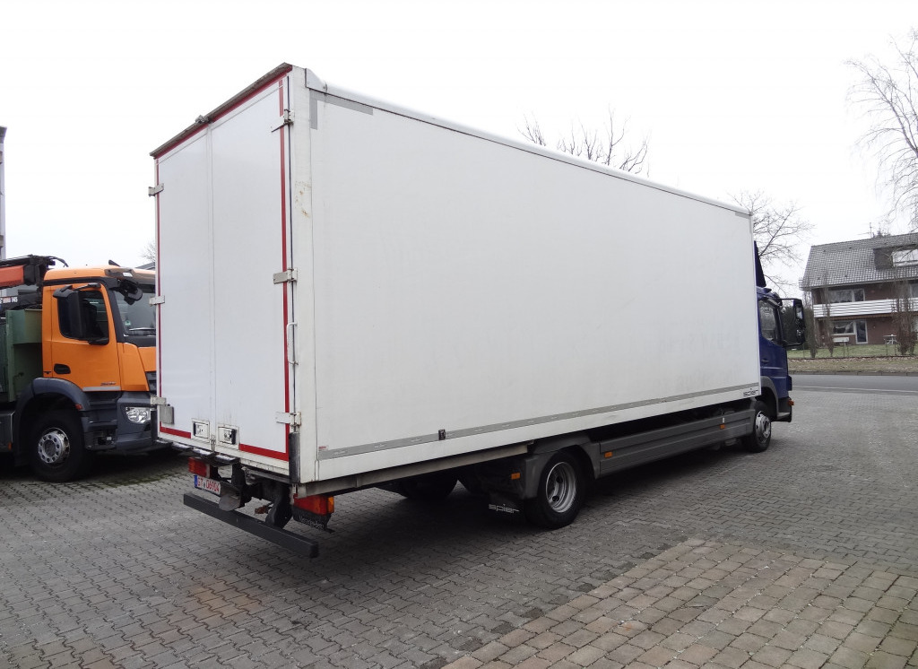 Mercedes-Benz Atego 822 - Вантажівка з закритим кузовом: фото 4 Mercedes-Benz Atego 822 - Вантажівка з закритим кузовом: фото 4