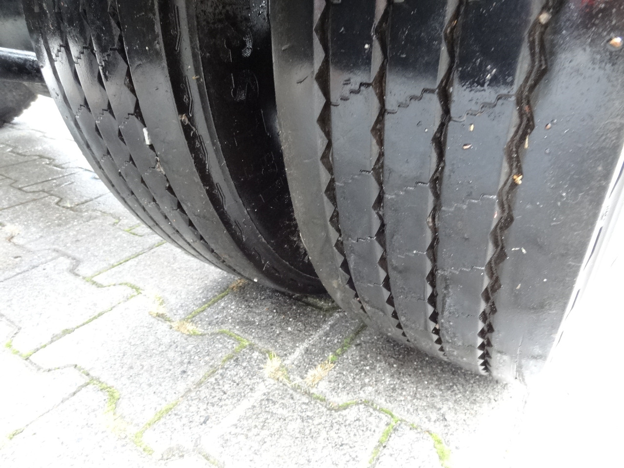 Renault D180.75 Haken Multilift - Гаковий мультиліфт вантажівка: фото 3 Renault D180.75 Haken Multilift - Гаковий мультиліфт вантажівка: фото 3