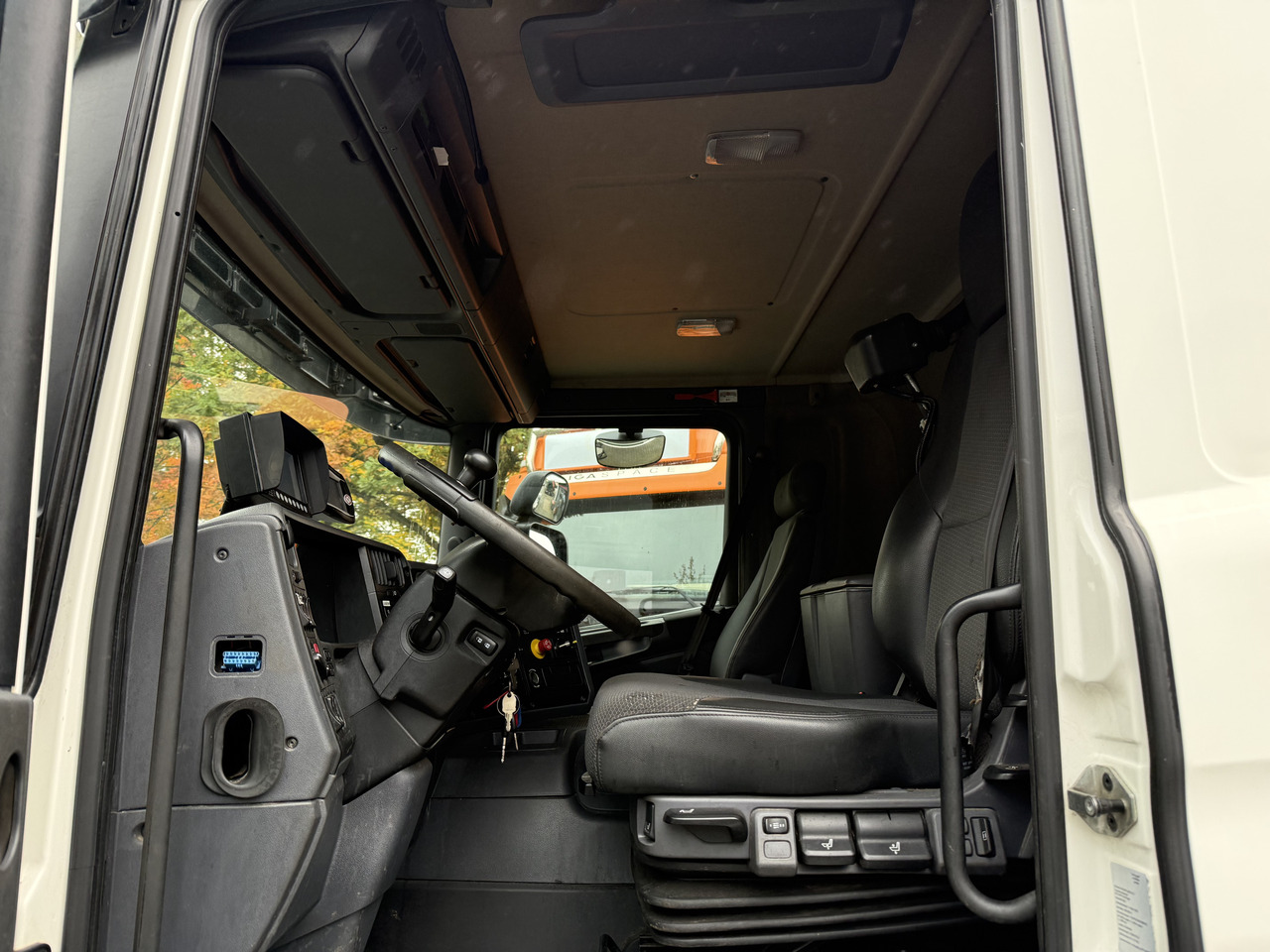 Scania P280 6X2*4 - Вантажівка шасі: фото 3 Scania P280 6X2*4 - Вантажівка шасі: фото 3