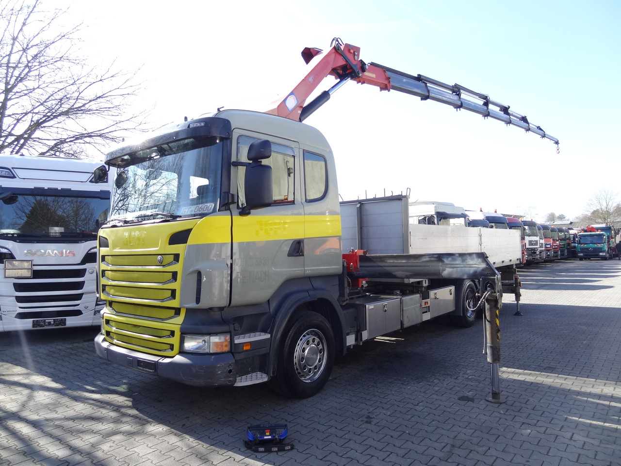 Scania R440 6X2*4 Kran HMF 3000 bis 30 Meter - Вантажівка з маніпулятором, Бортова вантажівка/ Платформа: фото 1 Scania R440 6X2*4 Kran HMF 3000 bis 30 Meter - Вантажівка з маніпулятором, Бортова вантажівка/ Платформа: фото 1