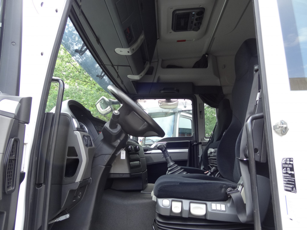 MAN TGS 18.320 LLS Fahrschule/ driving school - Тягач: фото 2 MAN TGS 18.320 LLS Fahrschule/ driving school - Тягач: фото 2