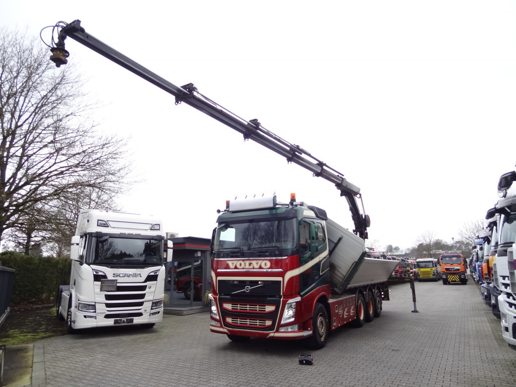 Volvo FH540 8X4 Kipper mit Kran Hiab 244-5 - Вантажівка з маніпулятором, Самоскид вантажівка: фото 1 Volvo FH540 8X4 Kipper mit Kran Hiab 244-5 - Вантажівка з маніпулятором, Самоскид вантажівка: фото 1