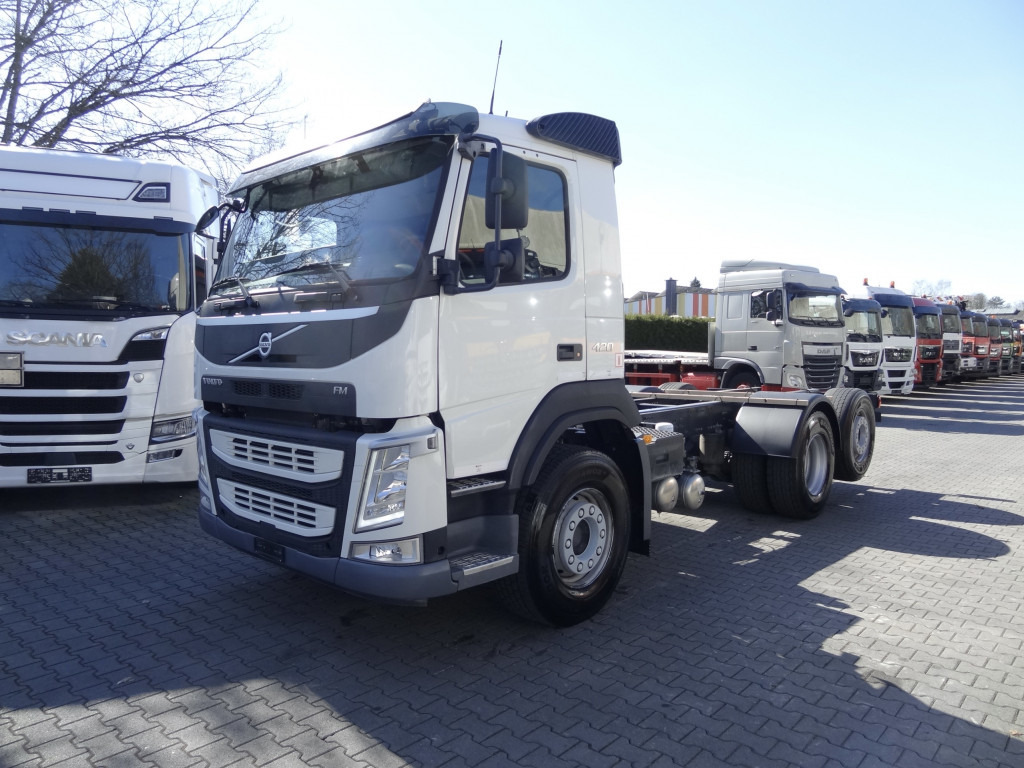 Volvo FM 420 6X2*4 - Вантажівка шасі: фото 1 Volvo FM 420 6X2*4 - Вантажівка шасі: фото 1