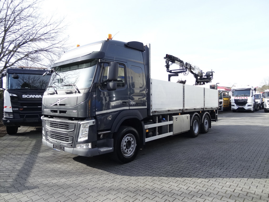 Volvo FM370 6X2*4 Kennis K14 Kran - Вантажівка з маніпулятором, Бортова вантажівка/ Платформа: фото 1 Volvo FM370 6X2*4 Kennis K14 Kran - Вантажівка з маніпулятором, Бортова вантажівка/ Платформа: фото 1