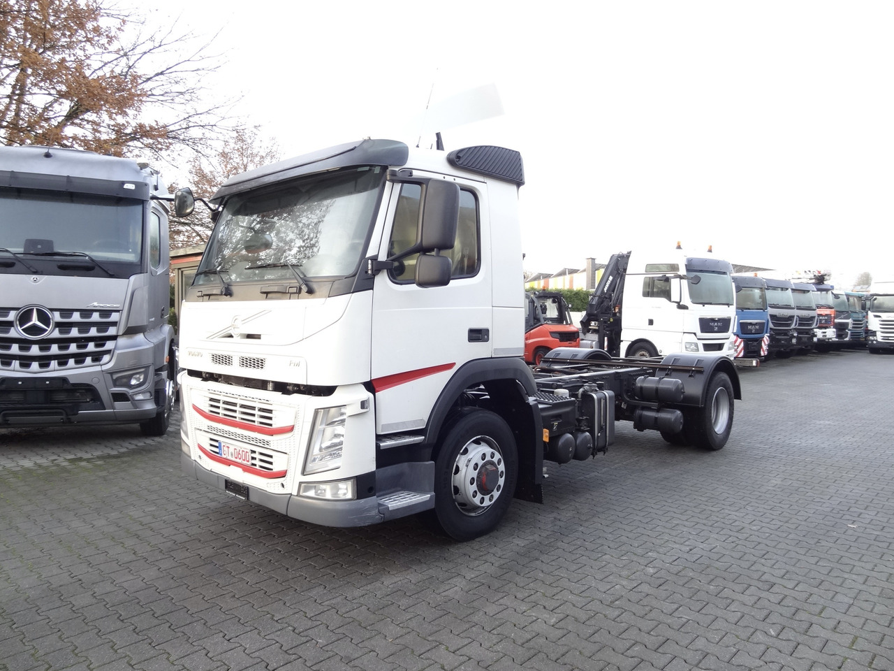 Volvo FM420 4X4 X-Track - Вантажівка шасі: фото 1 Volvo FM420 4X4 X-Track - Вантажівка шасі: фото 1