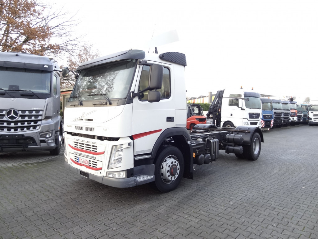 Volvo FM420 4X4 X-Track - Вантажівка шасі: фото 1 Volvo FM420 4X4 X-Track - Вантажівка шасі: фото 1