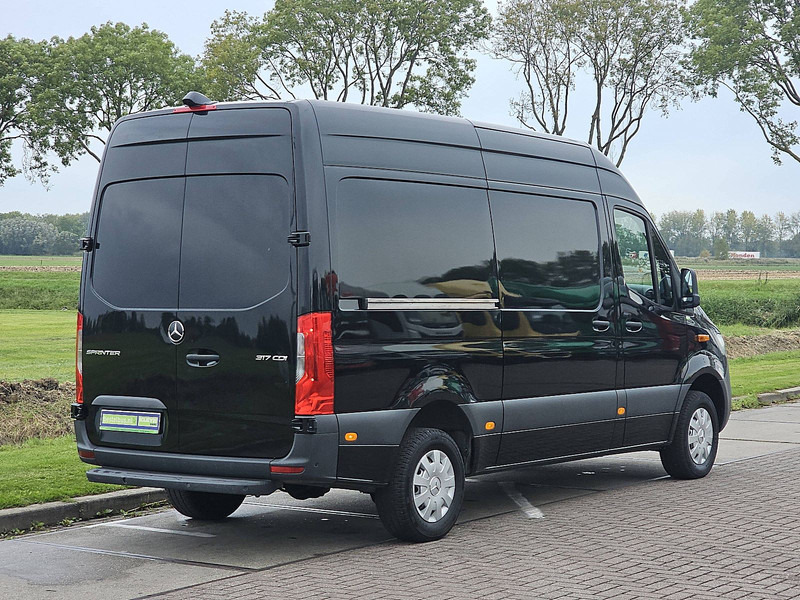 Mercedes-Benz Sprinter 317 L2H2 Mbux 360camera! - Суцільнометалевий фургон: фото 3 Mercedes-Benz Sprinter 317 L2H2 Mbux 360camera! - Суцільнометалевий фургон: фото 3