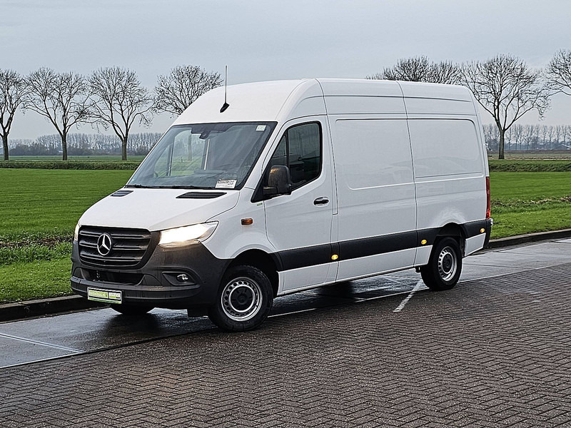 Mercedes-Benz Sprinter 317 L2H2 Mbux Navi RWD! - Суцільнометалевий фургон: фото 2 Mercedes-Benz Sprinter 317 L2H2 Mbux Navi RWD! - Суцільнометалевий фургон: фото 2