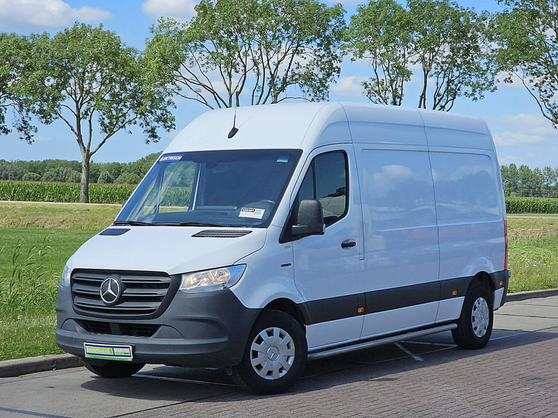 Mercedes-Benz eSprinter L2H2 35 KWH - Суцільнометалевий фургон, Електричний фургон: фото 2 Mercedes-Benz eSprinter L2H2 35 KWH - Суцільнометалевий фургон, Електричний фургон: фото 2