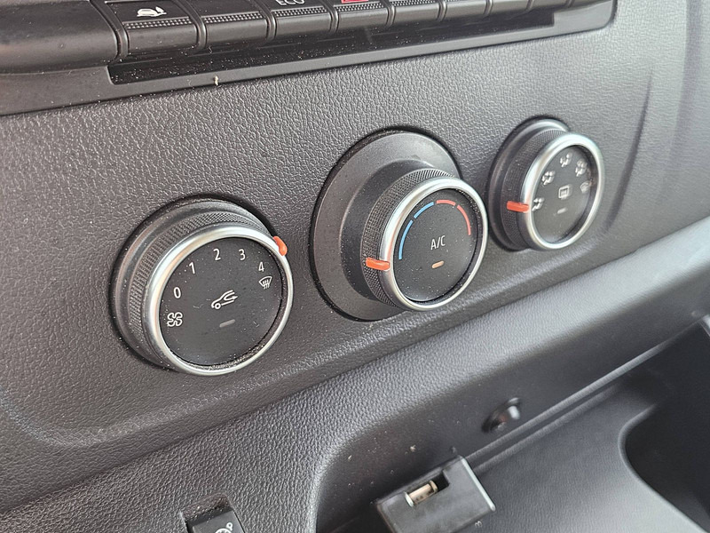 Суцільнометалевий фургон Renault Master 2.3 DCI 130 L2H2: фото 11