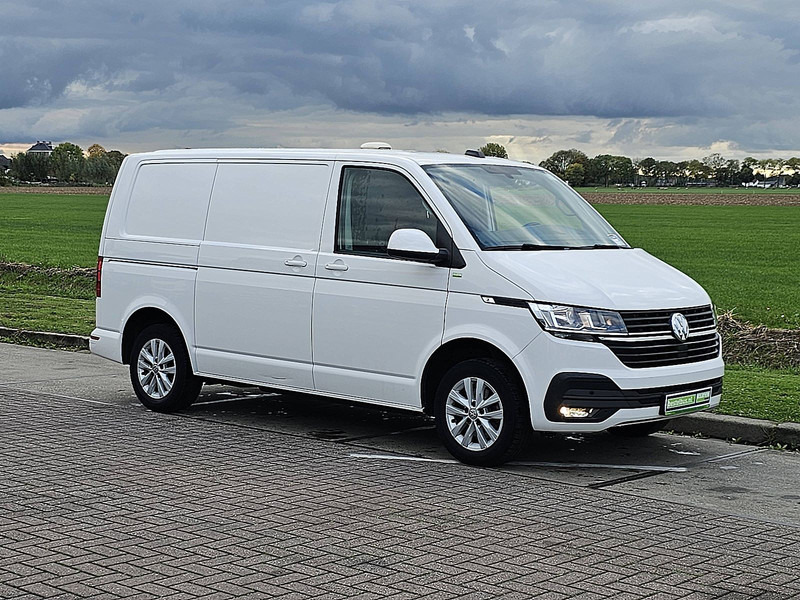 Volkswagen Transporter 2.0 TDI T6.1 L1H1 Euro6 NAP! - Легковий фургон: фото 5 Volkswagen Transporter 2.0 TDI T6.1 L1H1 Euro6 NAP! - Легковий фургон: фото 5