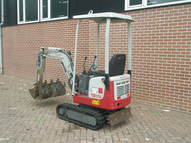 Takeuchi TB108 - Міні-екскаватор: фото 2 Takeuchi TB108 - Міні-екскаватор: фото 2