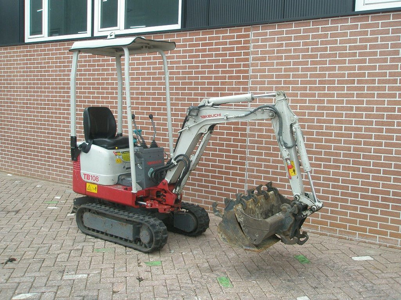 Takeuchi TB108 - Міні-екскаватор: фото 3 Takeuchi TB108 - Міні-екскаватор: фото 3