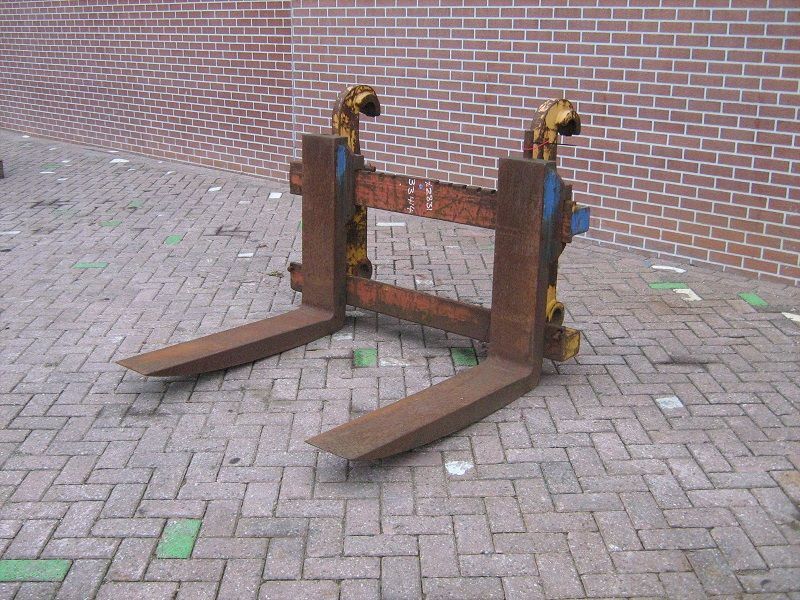 Volvo Forks L150-L180 - Вила в категорії Будівельна техніка: фото 1 Volvo Forks L150-L180 - Вила в категорії Будівельна техніка: фото 1