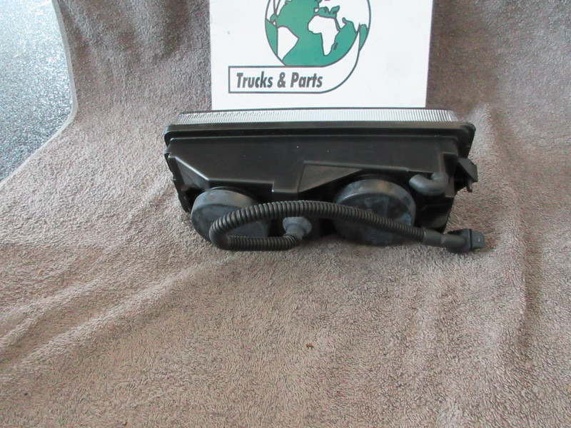 DAF 1328860 MISTLAMP DAF XF CF LF EURO 3 NIEUWE !!! LINKS - Протитуманна фара в категорії Вантажівки: фото 3 DAF 1328860 MISTLAMP DAF XF CF LF EURO 3 NIEUWE !!! LINKS - Протитуманна фара в категорії Вантажівки: фото 3