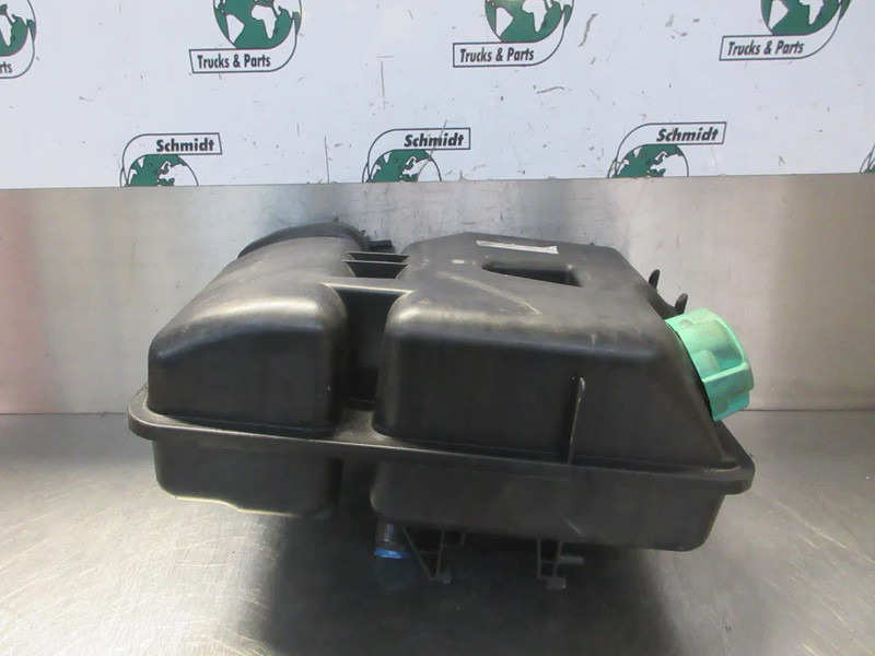 DAF 1960437 WATERTANK DAF CF XF 450 EURO 6 MODEL 2020 - Розширювальний бачок в категорії Вантажівки: фото 4 DAF 1960437 WATERTANK DAF CF XF 450 EURO 6 MODEL 2020 - Розширювальний бачок в категорії Вантажівки: фото 4