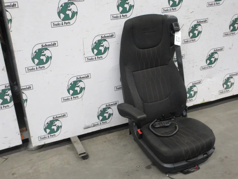 DAF 2104652 LUXEN STOEL DAF XF 450 EURO 6 MODEL 2021 - Сидіння в категорії Вантажівки: фото 3 DAF 2104652 LUXEN STOEL DAF XF 450 EURO 6 MODEL 2021 - Сидіння в категорії Вантажівки: фото 3