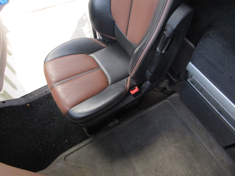 DAF 2109118 // 2109134 LEER LUX STOEL LUCHTGEVEEER RECHTS EN LINKS EURO 6 - Сидіння в категорії Вантажівки: фото 4 DAF 2109118 // 2109134 LEER LUX STOEL LUCHTGEVEEER RECHTS EN LINKS EURO 6 - Сидіння в категорії Вантажівки: фото 4