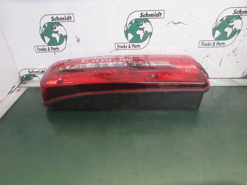 MAN 81.25225-6563 // 81.25225-6566 RECHTS EN LINKS LED LAMP MAN TGX TGS - Задній ліхтар в категорії Вантажівки: фото 5 MAN 81.25225-6563 // 81.25225-6566 RECHTS EN LINKS LED LAMP MAN TGX TGS - Задній ліхтар в категорії Вантажівки: фото 5