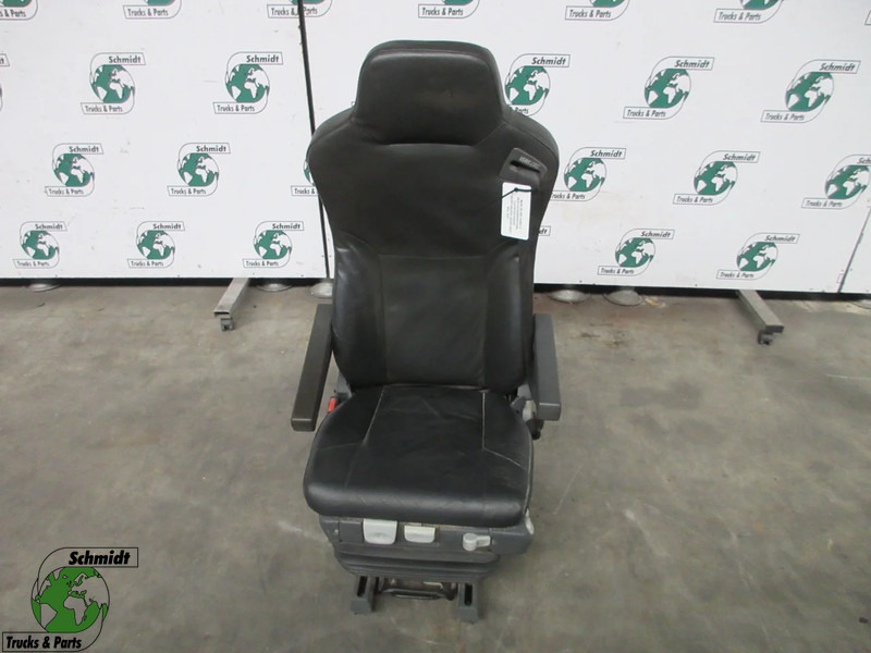 MAN 81.62307-6623//81.62307-662181.62307-6562//81.62307-6558 STOELEN SET - Сидіння в категорії Вантажівки: фото 1 MAN 81.62307-6623//81.62307-662181.62307-6562//81.62307-6558 STOELEN SET - Сидіння в категорії Вантажівки: фото 1