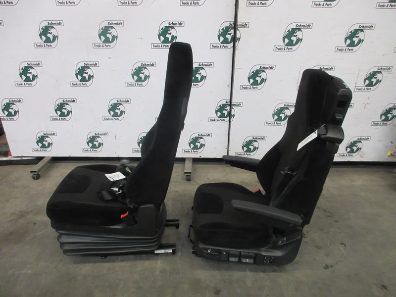 MAN 81.62310-6439 // 81.62310-6394 STOELEN SET MAN 18.430 MODEL 2023 - Сидіння в категорії Вантажівки: фото 4 MAN 81.62310-6439 // 81.62310-6394 STOELEN SET MAN 18.430 MODEL 2023 - Сидіння в категорії Вантажівки: фото 4